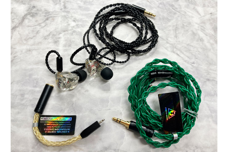 CHIKYU-SEKAIオリジナル製品イヤホン・イヤホンケーブル・Lightningアダプタ