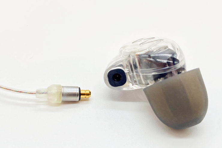 T2コネクタ採用のEstron Linum Baxケーブル