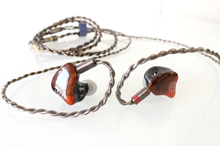 DUNU-TOPSOUND TITAN S2 レビュー | サウンドチューニングを追求 DUNU-TOPSOUND TITAN S2 レビュー | サウンドチューニングを追求