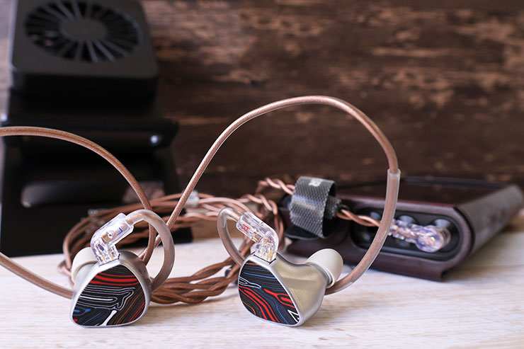 LETSHUOERS EJ07M silver レビュー | 抜けが良くクリアでモニターライクなサウンド一覧用画像