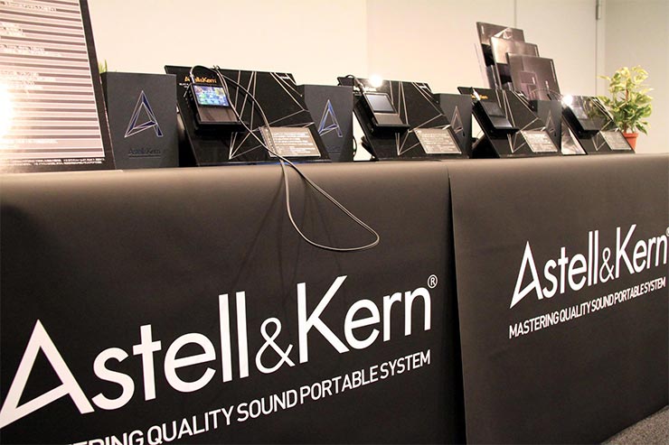 秋のヘッドフォン祭2012のAstell&Kernブースの展示画像