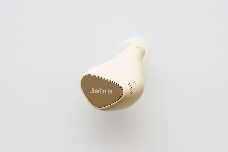 Jabra Elite 5イヤホン右側正面の画像