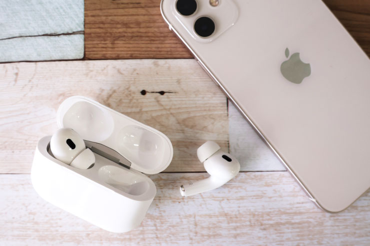 AirPods Pro（第2世代）とiPhoneの画像