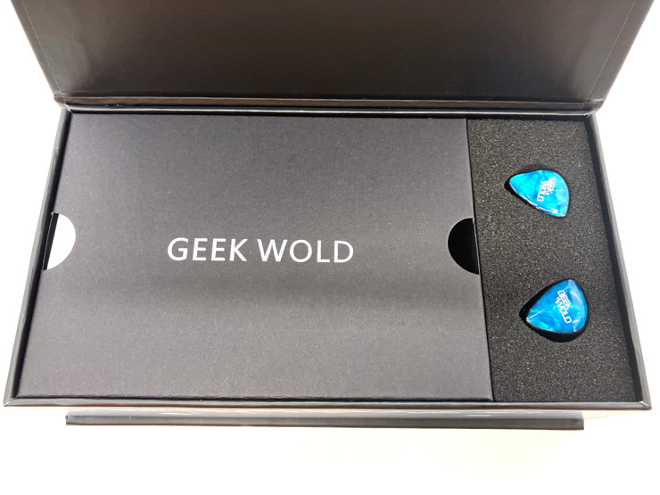 GEEK WOLD GK20の箱を開けた画像