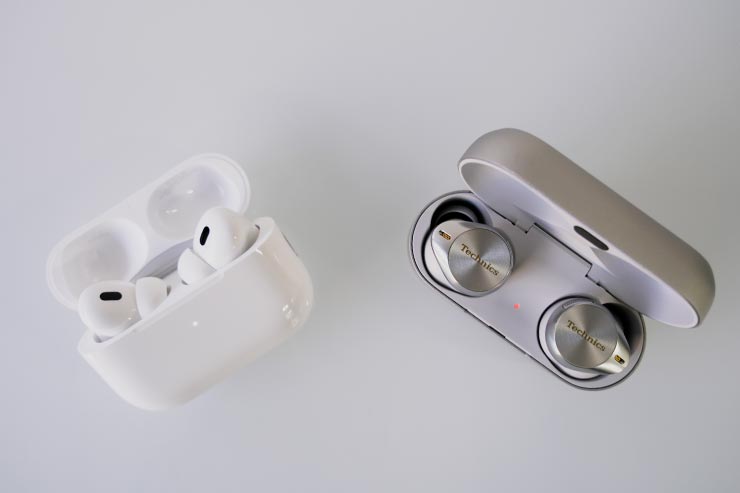 AirPods Pro（第2世代）と Technics EAH-AZ80の画像