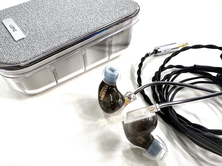 FitEar IMarge Universalとケースの画像