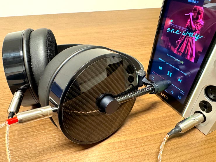 The Industrial-ist WIREDとFIIO R9を接続した画像