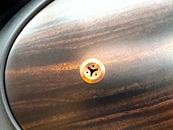 Meze Audio LIRIC IIの空気孔部分の画像