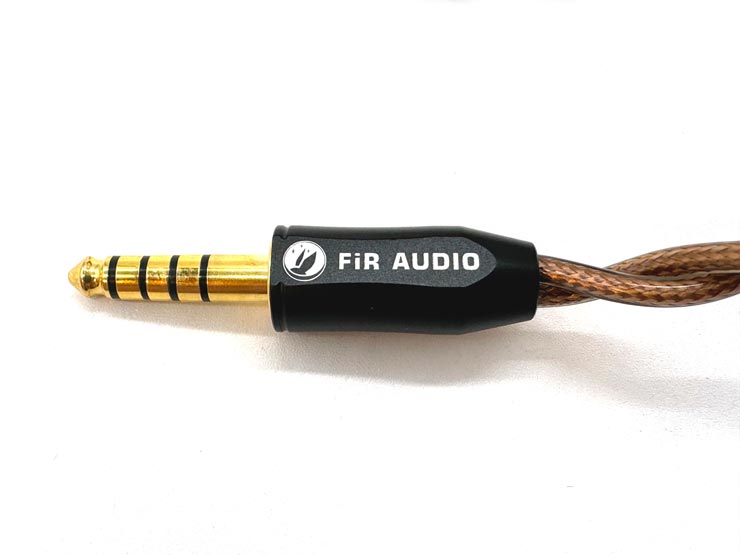 FiR Audio Electron e12のケーブルコネクタの画像