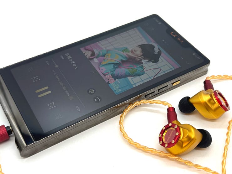 WaltzとTyp622 Gold & Redの画像