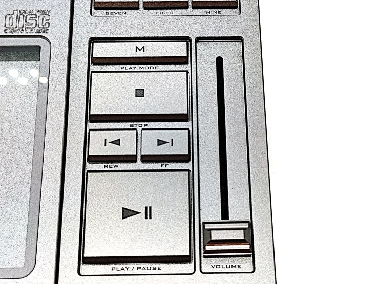 特徴的なCONCEPT Rの操作ボタン