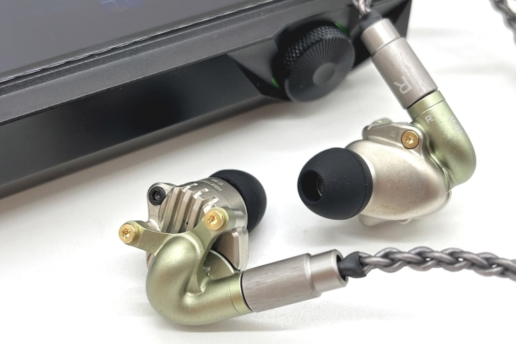 Acoustune HSX1001 C:03M:02G有線イヤホンの画像