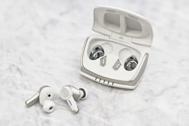 除菌機能付きワイヤレスイヤホンの画像