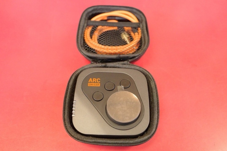 ARC ON・EARのキャリーケースの画像