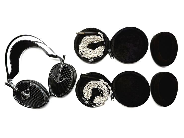 Meze Audio ARTAの内容物の画像