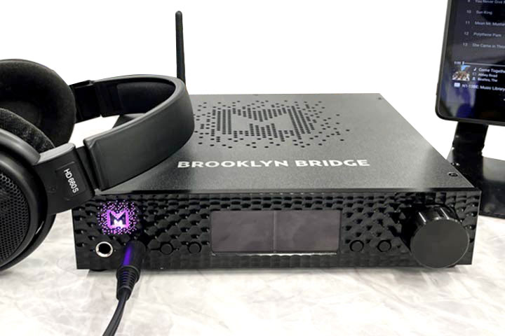 オールインワンのコンパクトDAC「Brooklyn Bridge」画像