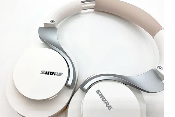 【値下げ】未使用！SHURE SE215 BLK イヤホン シュアスマホ/家電/カメラ