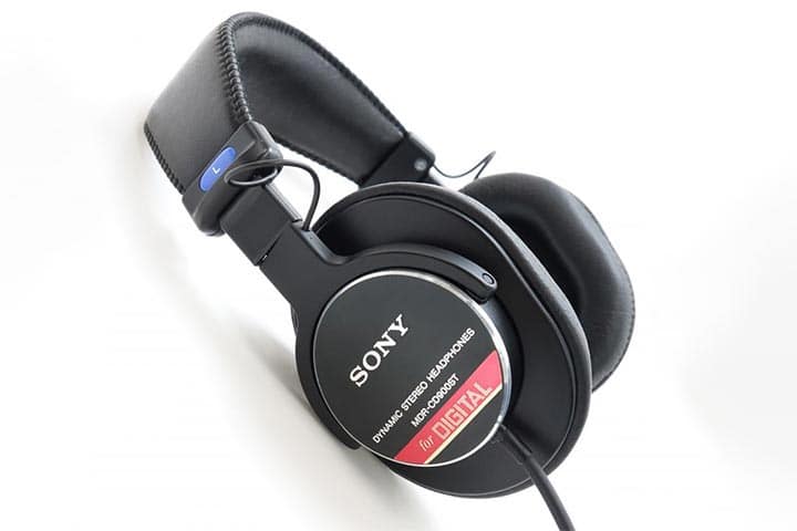 定番「SONY MDR-CD900ST」画像