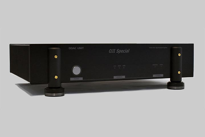 スピーカーへのノイズを最大限に軽減したDAC「8128B DDAC Unit+BDI-DC PS1」画像
