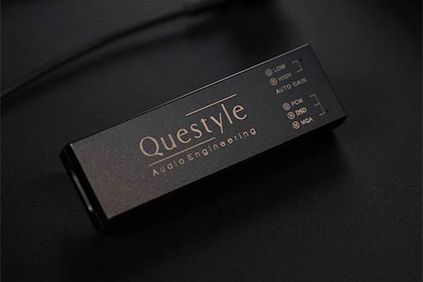 Questyle デジタルオーディオプレーヤー（DAP）・ヘッドホンアンプ(新品)メージ