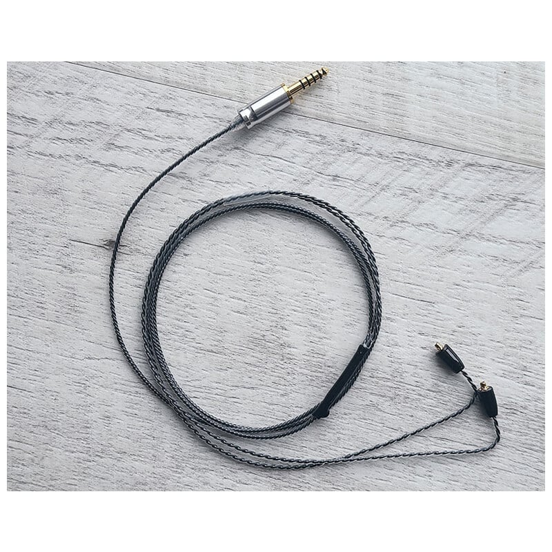 Black Diamond Vier / 4.4mm 5極 AEC製金メッキプラグ / MMCX / ロゴ＆イヤーコネクタアートワーク ブラックキュービックジルコニア装飾