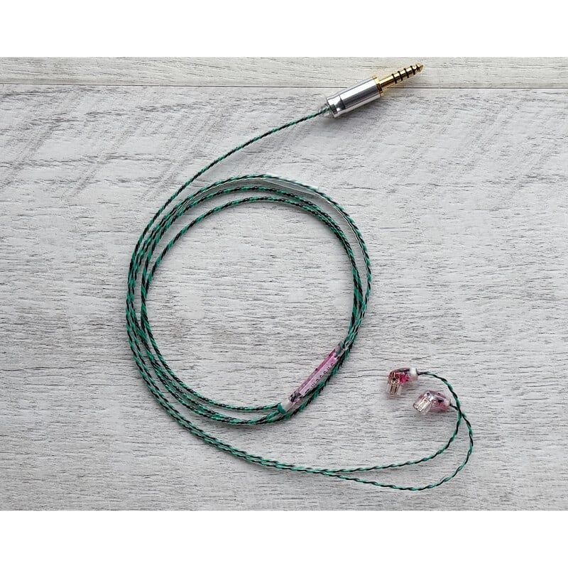 Watermelon Lily / 4.4mm 5極 AEC製 金メッキプラグ / qdc / ロゴ＆イヤーコネクタアートワーク