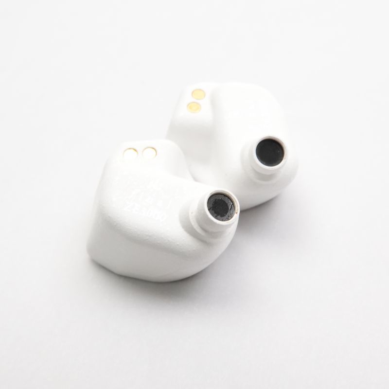 ZE3000 ホワイト 中古美品 final 【中古】ZE3000 ホワイト 【FI-ZE3DPLTW-WHITE】【名古屋