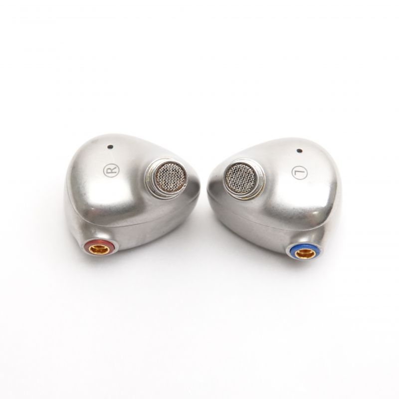 FH9 Titanium [FIO-IEM-FH9-T]