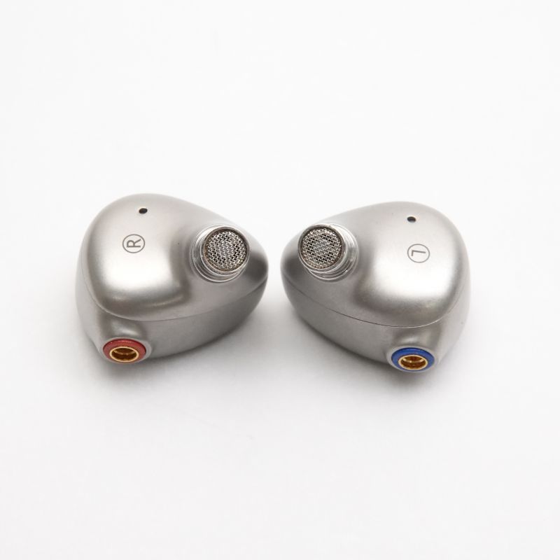 FH9 Titanium [FIO-IEM-FH9-T]
