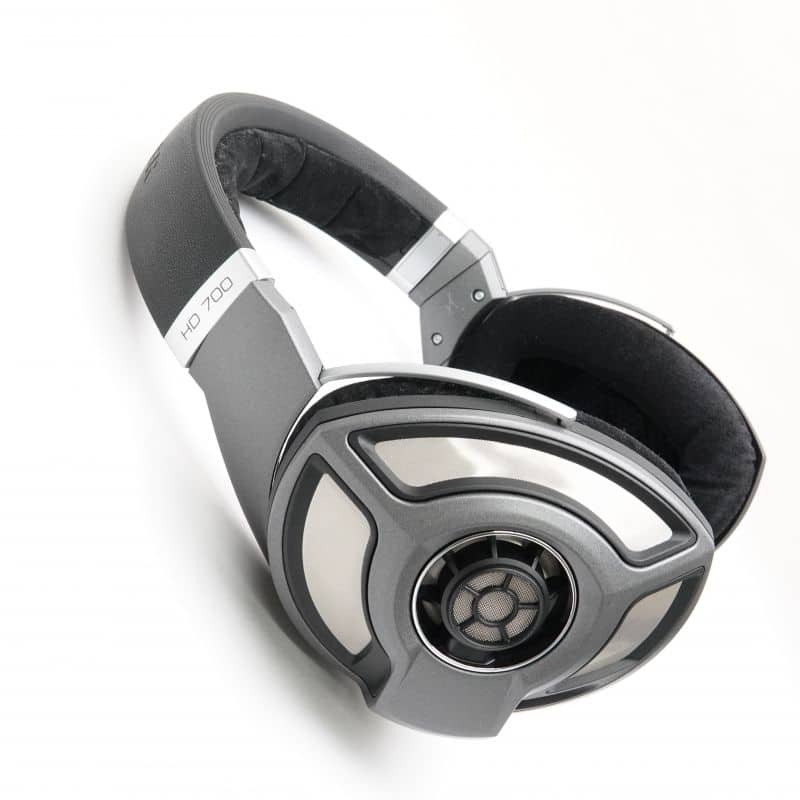 HD700