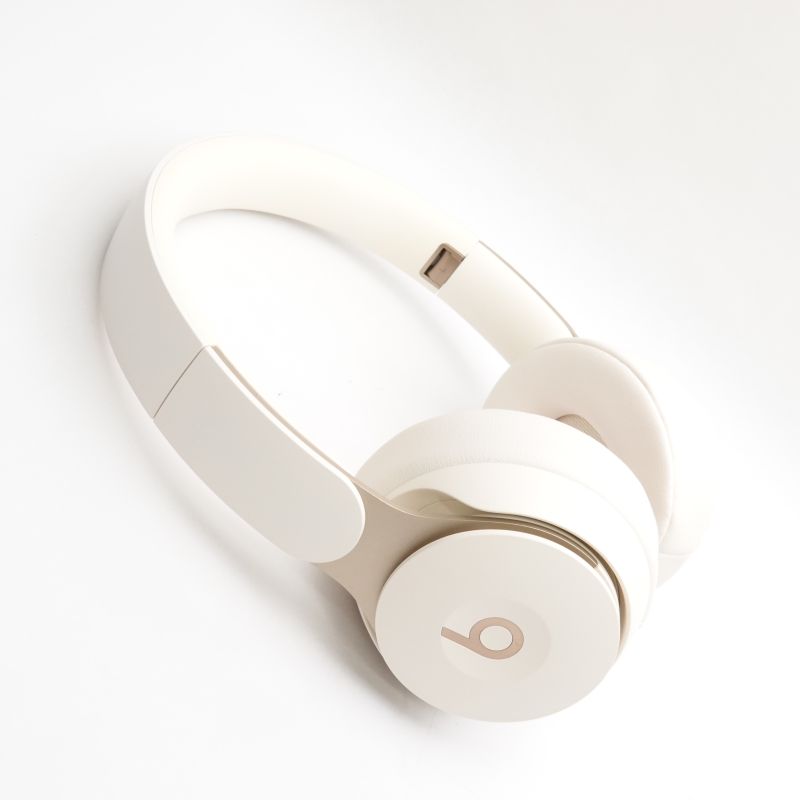 Beats Solo Pro アイボリー [MRJ72FE/A]