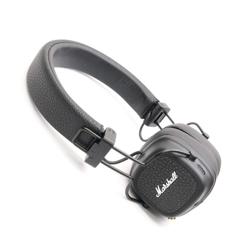Major V Black