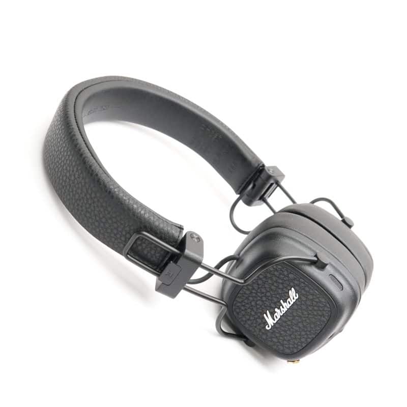 Major V Black