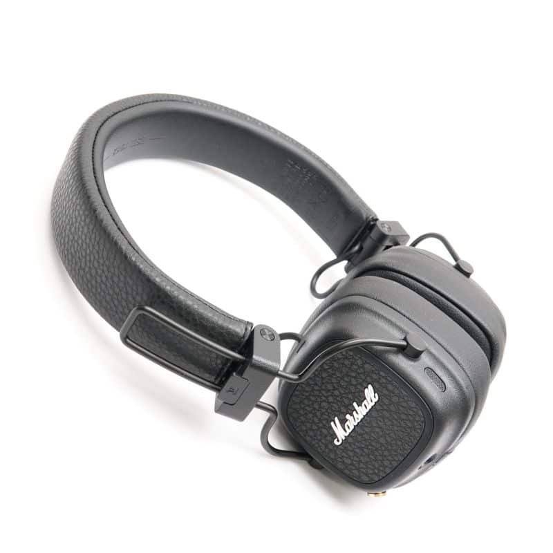 Major V Black