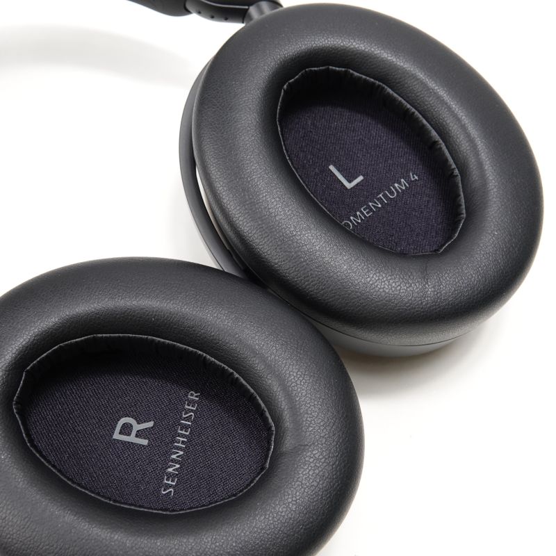 SENNHEISER MOMENTUM 4 Wireless BLACK [M4AEBT BLACK] 中古