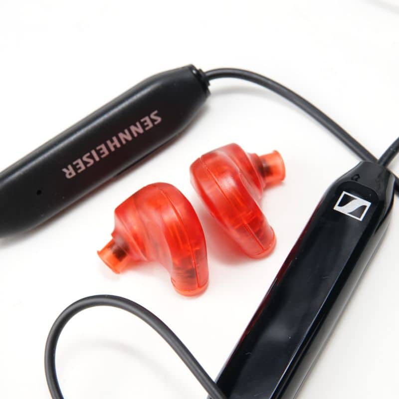 IE100PRO Wireless Red