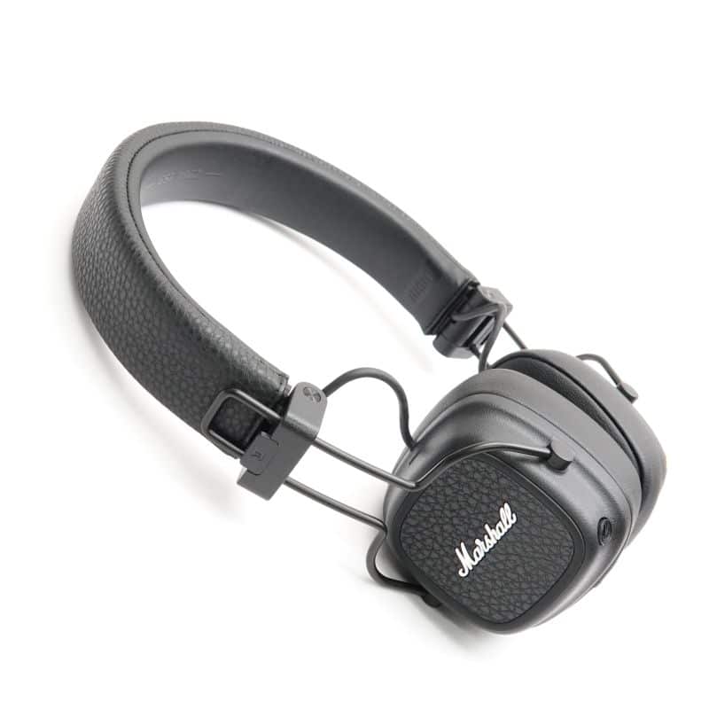 Major V Black