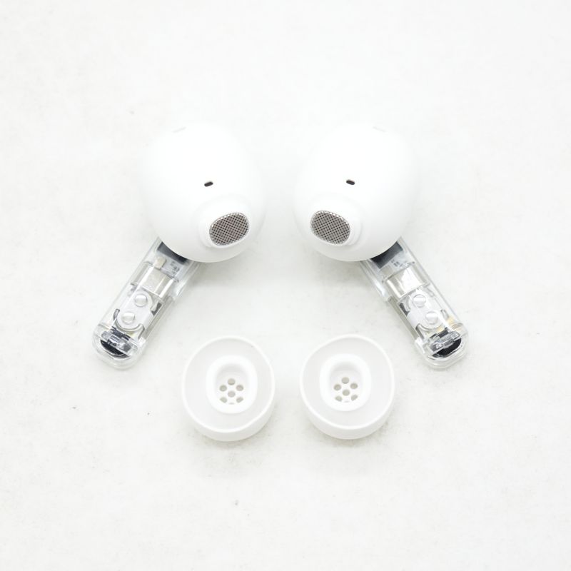 ear (a) ホワイト