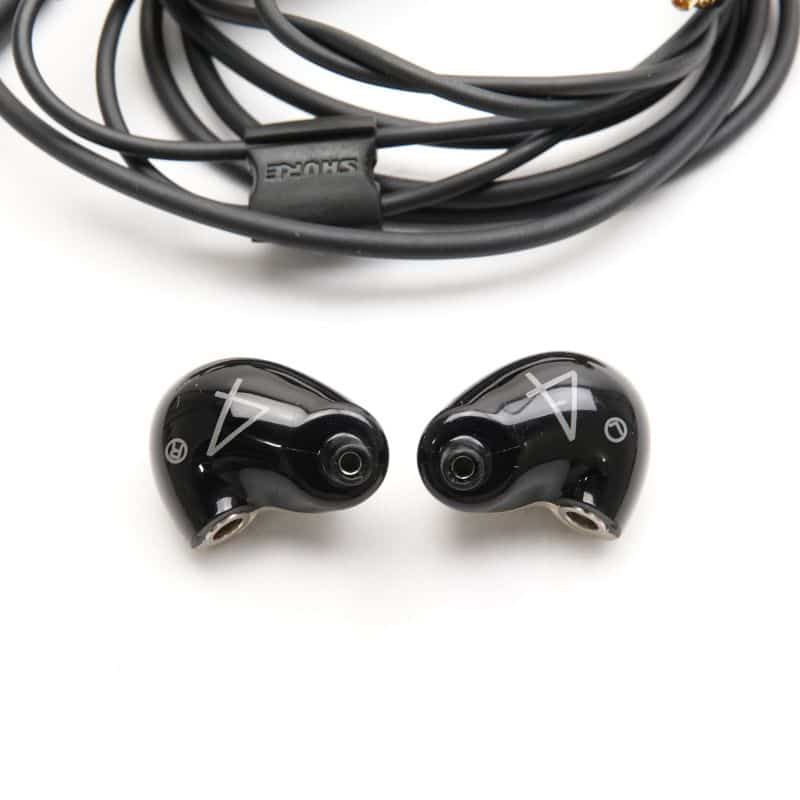 AONIC 4 [SE42HYBK+UNI-A]