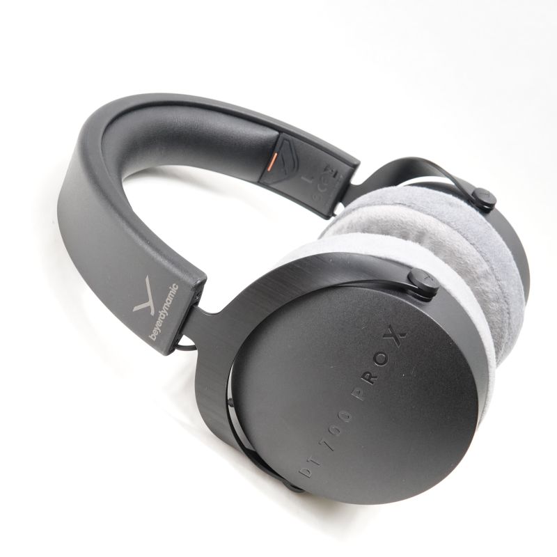 737704 [DT 700 PRO X]