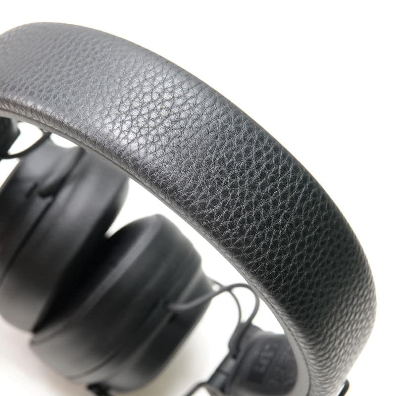 Major V Black