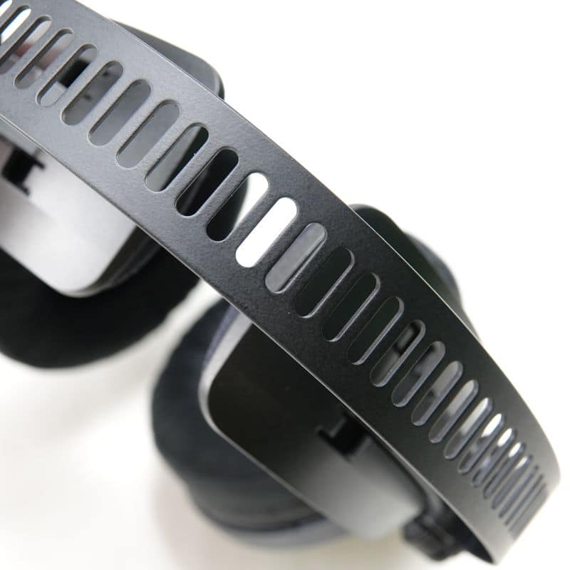 ATH-R70x