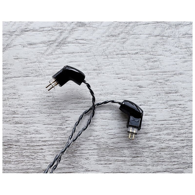 Black Diamond Vier / 4.4mm 5極 AEC製金メッキプラグ / Custom 2pin / ロゴ＆イヤーコネクタアートワーク ブラックキュービックジルコニア装飾