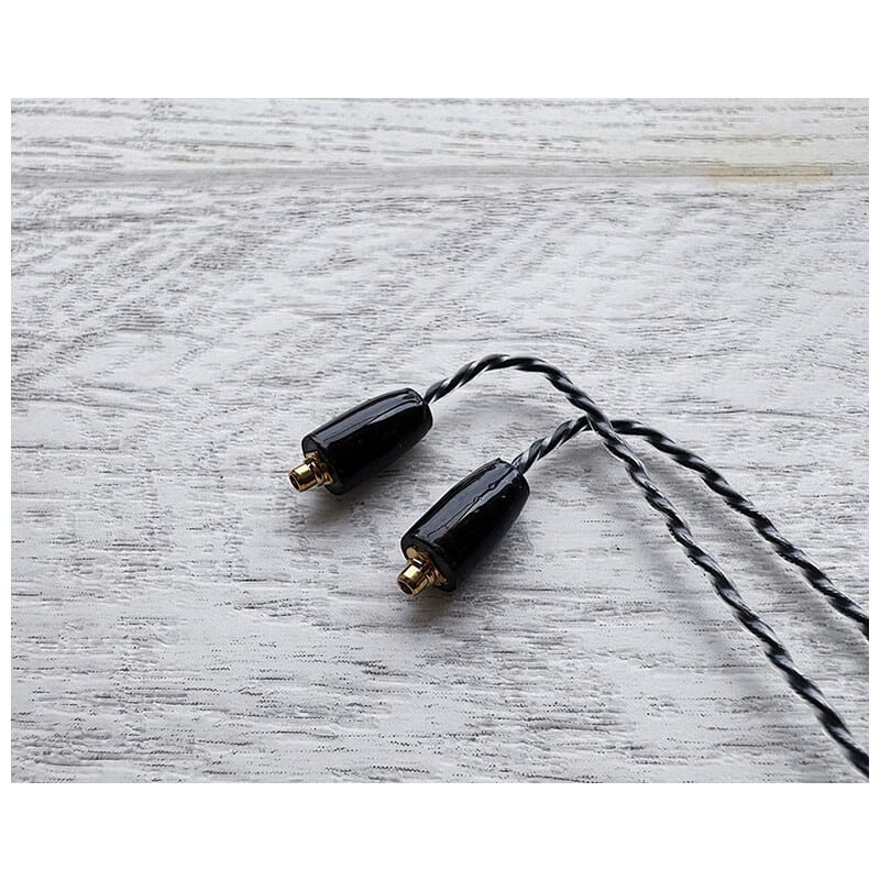 Black Diamond Vier / 4.4mm 5極 AEC製金メッキプラグ / MMCX / ロゴ＆イヤーコネクタアートワーク ブラックキュービックジルコニア装飾