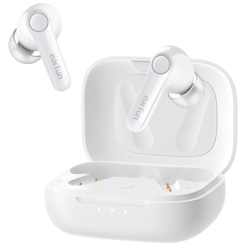 Air Pro 4 - Glossy White