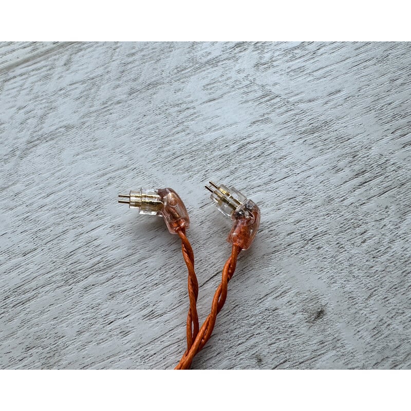 Neu-Sonne / 4.4mm 5極 トープラ販売製 CINQBES 純銅材 無メッキプラグ / Custom 2pin / ロゴ＆イヤーコネクタアートワーク