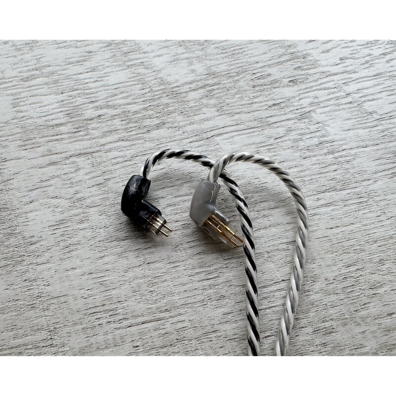 Mairegen Acht -Type Black × Gray × White- / 4.4mm 5極 AEC製 金メッキプラグ / Custom 2pin / イヤーコネクタアートワーク