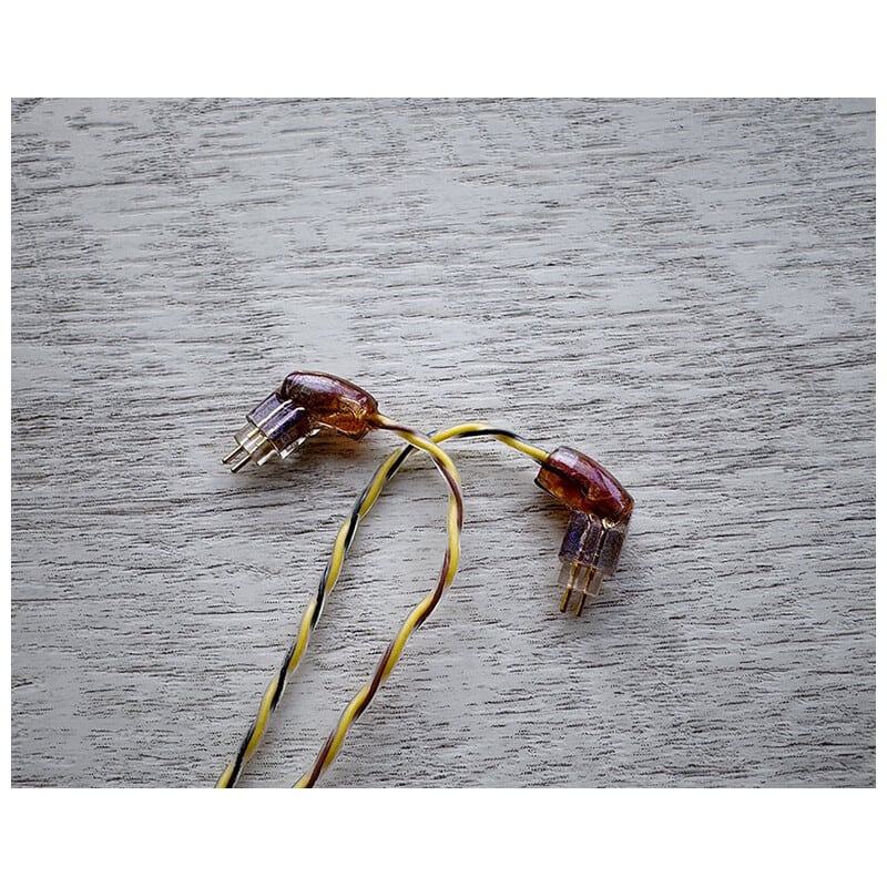 Harvest Moon / 4.4mm 5極 AEC製金メッキプラグ / Custom 2pin / ロゴ＆イヤーコネクタアートワーク ホワイトムーンストーン装飾