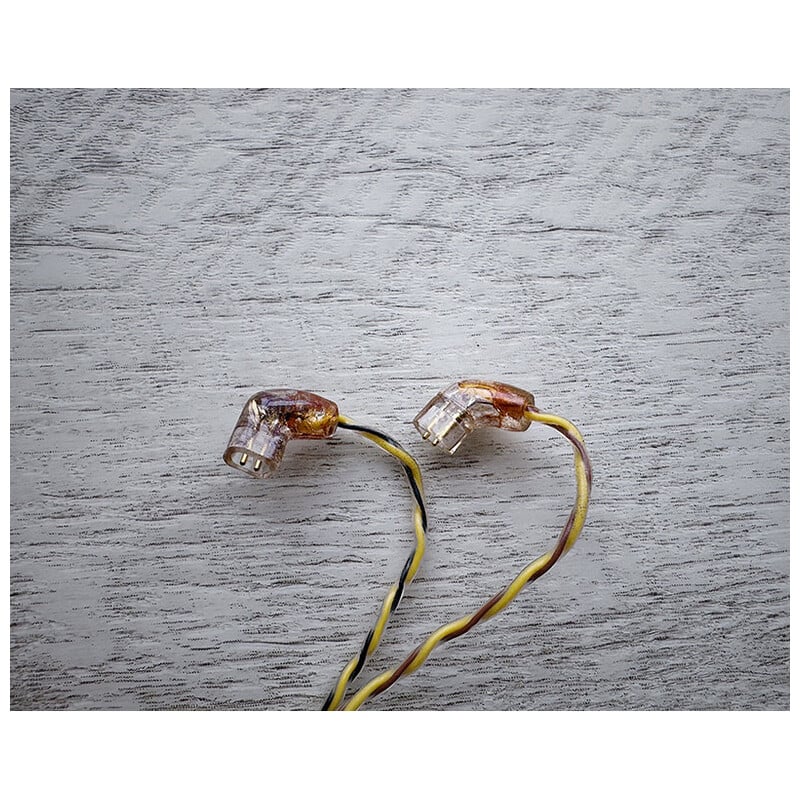 Harvest Moon / 4.4mm 5極 AEC製金メッキプラグ / qdc / ロゴ＆イヤーコネクタアートワーク ホワイトムーンストーン装飾