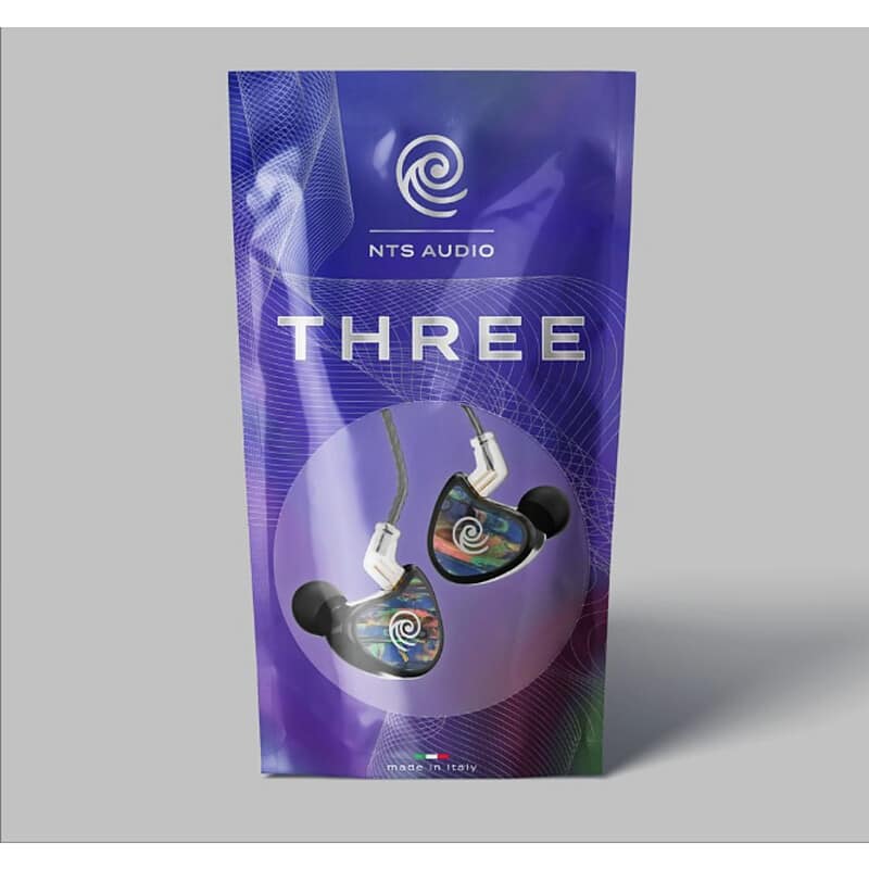 THREE(2025年12月19日発売予定)